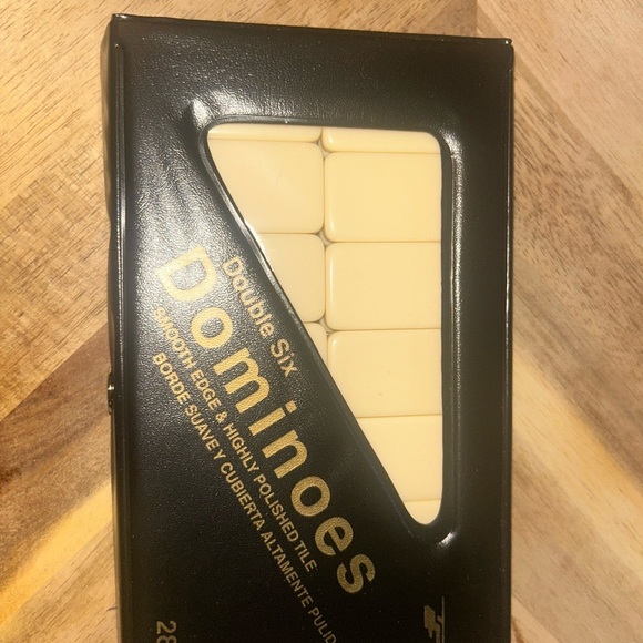 Dominos Vinyl Case Highly Polished and Solitaire Red Playing Cards Full Deck - Picture 7 of 9